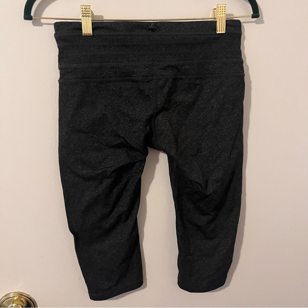 Prana Charcoal Gray Olympia Knicker Knee Length Capri Leggings Size Small - Picture 4 of 10
